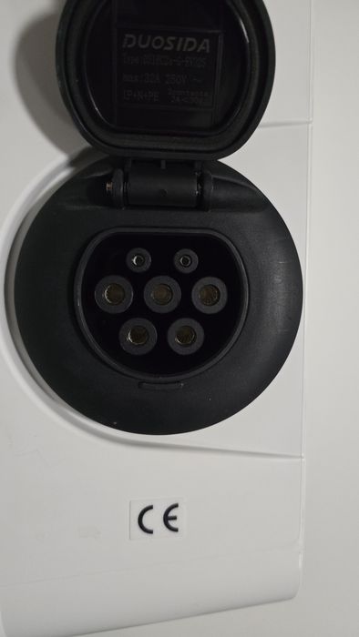 Зарядна станция 7,4kW/32A с контакт Type 2