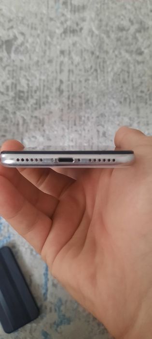 Айфон х 64 емк100