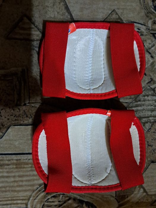 Genunchiere Cars pentru copii