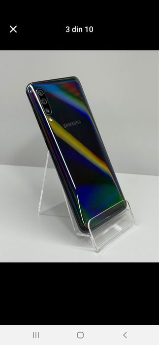 Telefon se vinde fără accesorii.