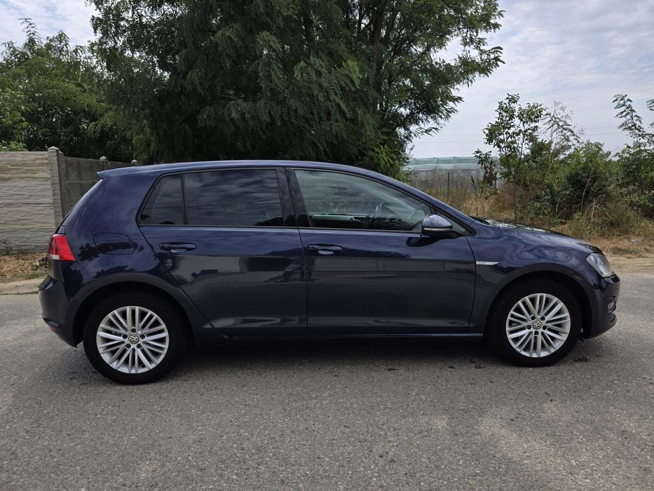 Volkswagen Golf 7 editia CUP