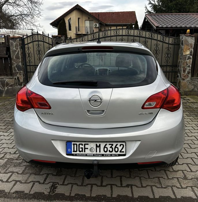 -Opel astra J-facelift-2012-1.4benzina-87cai-euro5-adusa din germania-