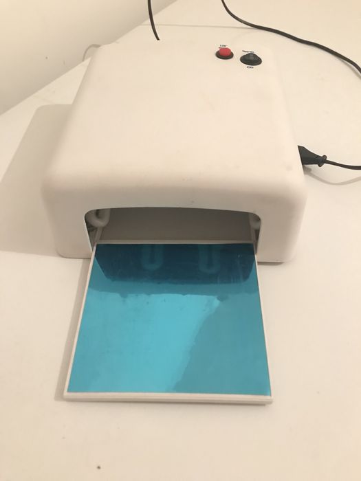 Лампа для сушки лака