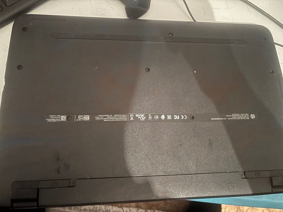 Лаптопа работи но има нужда от престалация