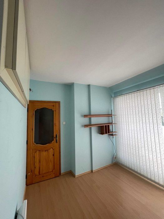 Продава се Тристаен апартамент в Търговище, Център - 120 кв.м за 893 €/кв.м - Снимка #1