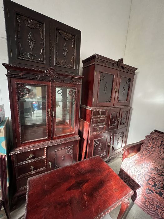 Mobila sufragerie/living + canapea.