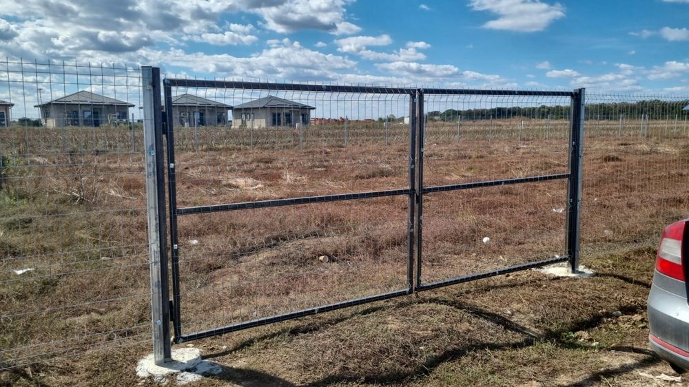 2 loturi de 400 m teren intravilan Sabareni