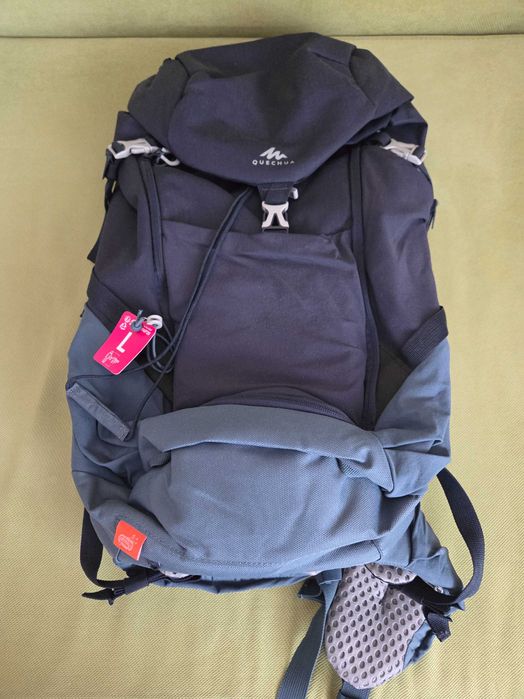 Rucsac nou de drumetie Quechua 20 L, cu pelerina de ploaie