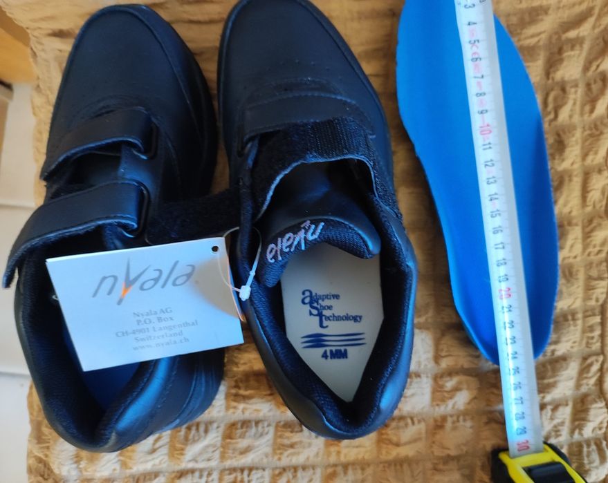 Продавам нови ортопедични маратонки, 38 номер, черни, качество