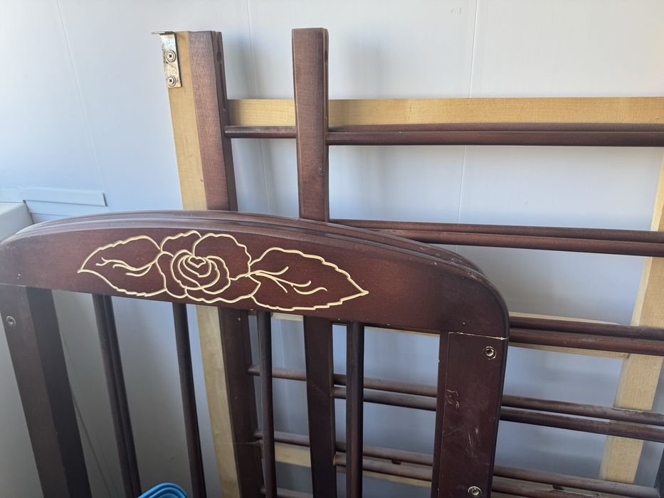 Продам детскую кроватку