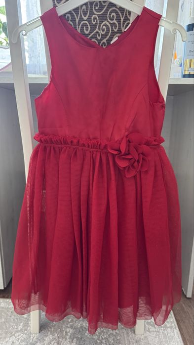 Красивое платье на 6-7 лет