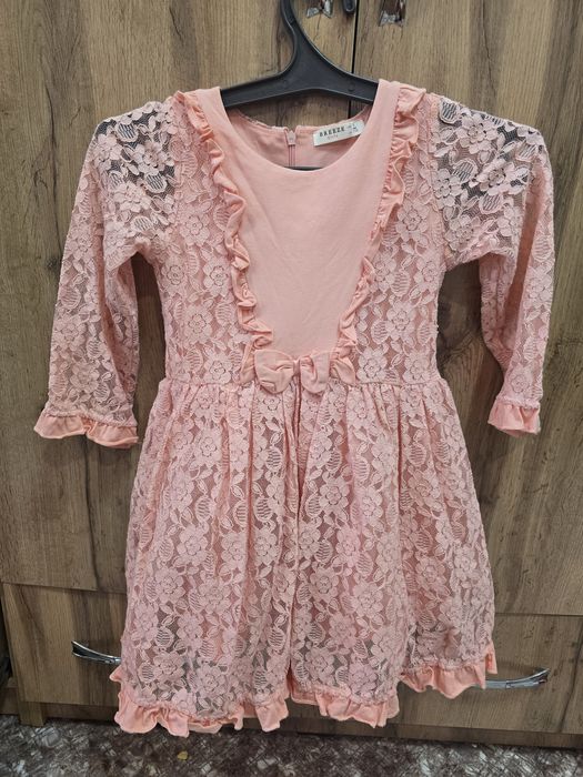 Платья на девочку