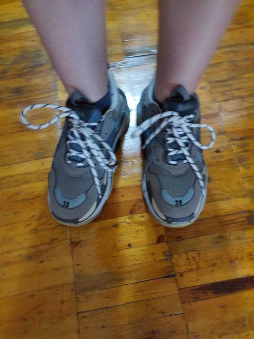 Кроссовки    б/у