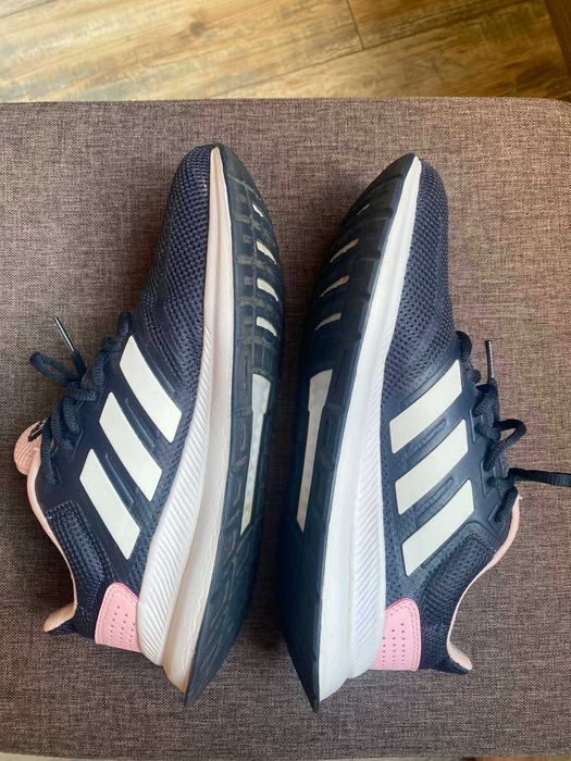 Дамски обувки Puma, Adidas