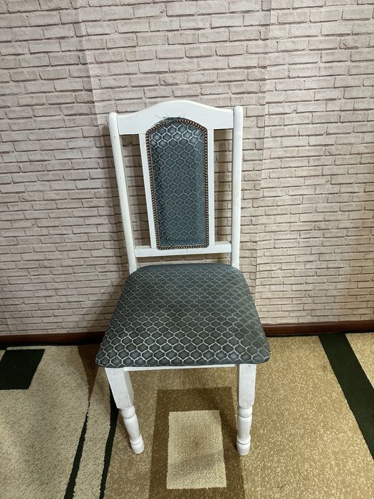 Стулья  пять штук