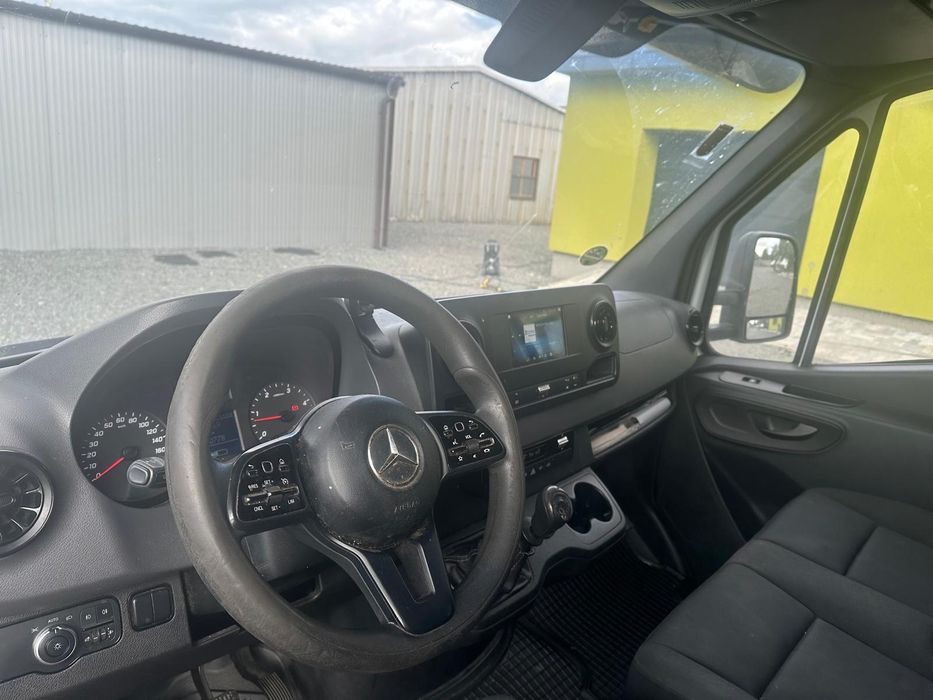 Închirieri dube autoutilitara 3.5T National si Extern