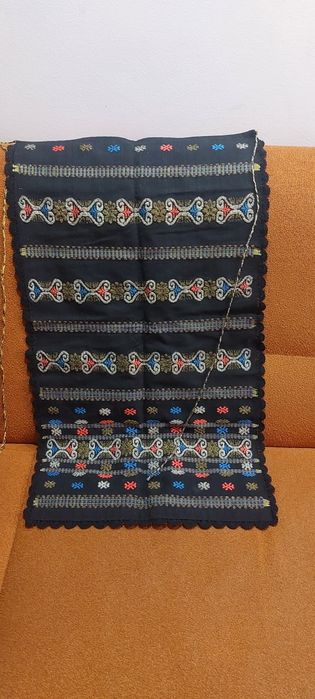 Costum national  autentic