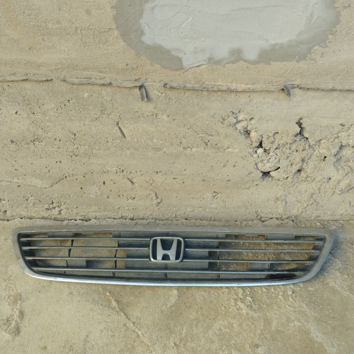 Хонда Одиссей 95 г. люк, решётка, щиток