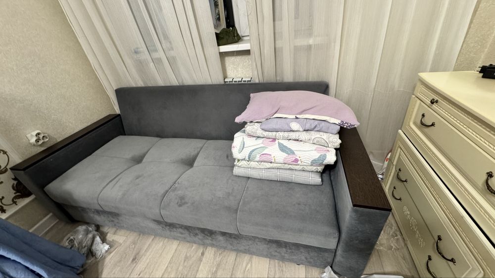 Срочно продам спальный гарнитур