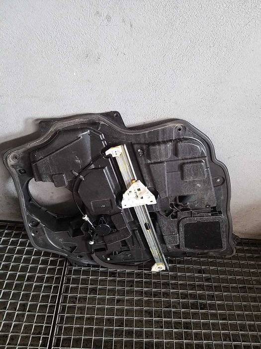 Macara geam electric dreapta fata mazda 5 cr c2355897x
