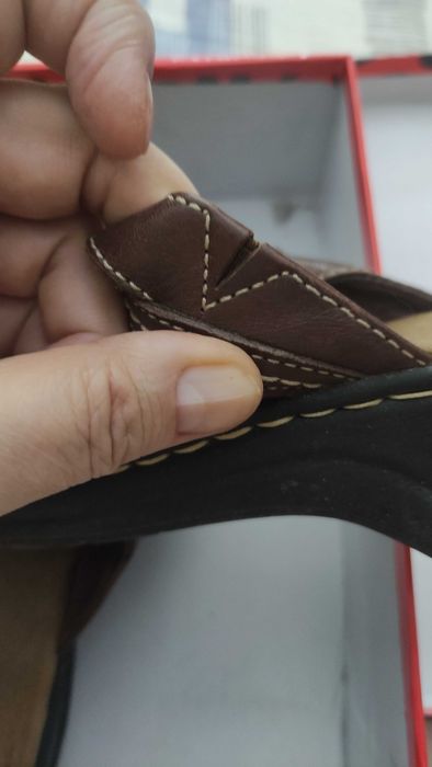 Clarks кожаные женские шлепки.