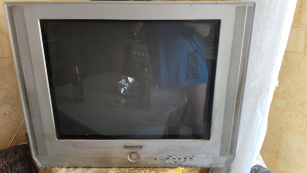 Телевизор самсунг