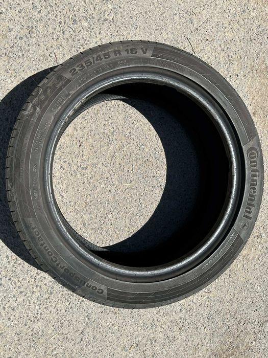 Летни гуми Continental 235/45 R 18
