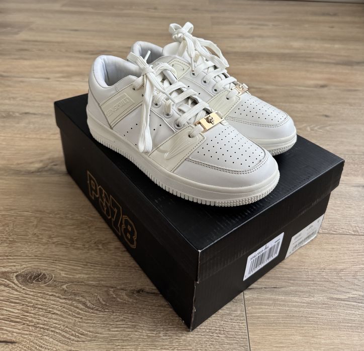 Adidași albi de damă