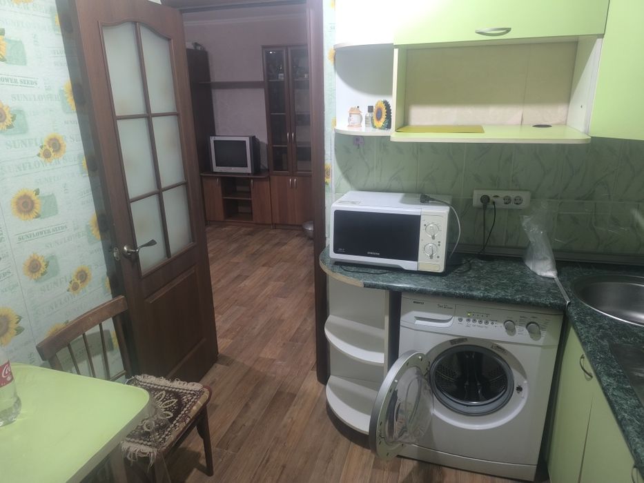 Сдам 2 комнатную квартиру 150000