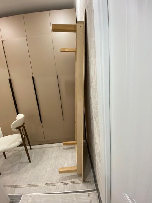 Продам стол земной срочно