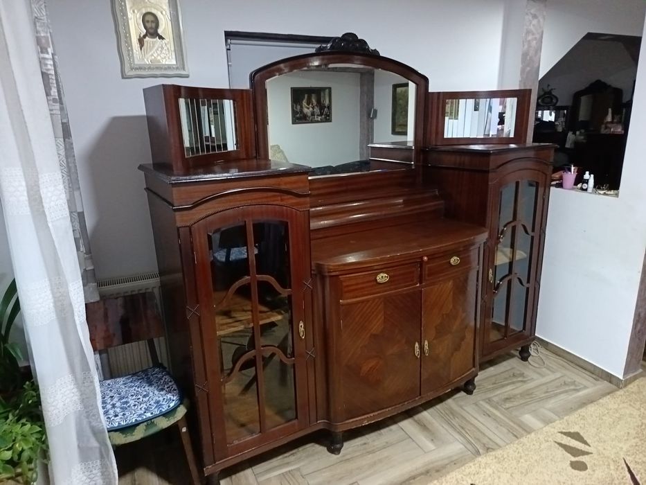 Mobila veche 2 corpuri