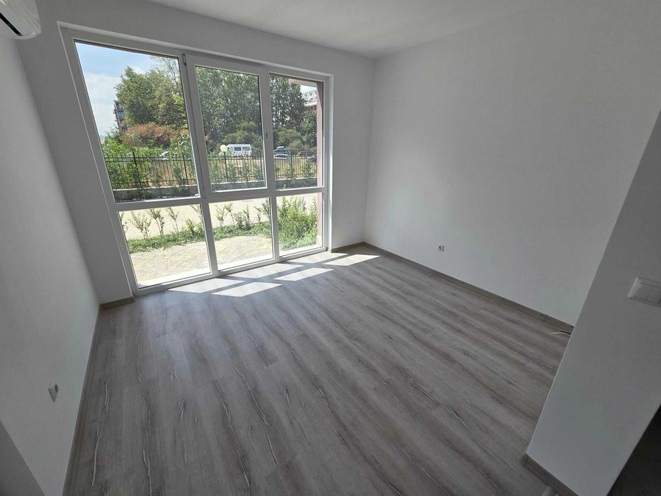 Продава се Двустаен апартамент в к.к. Слънчев бряг - 38 кв.м за 1400 €/кв.м - Снимка #4