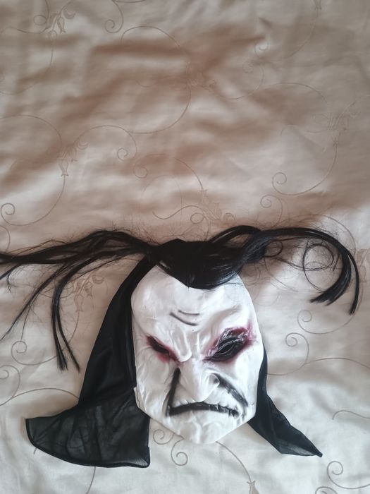 Mască  de  Demon