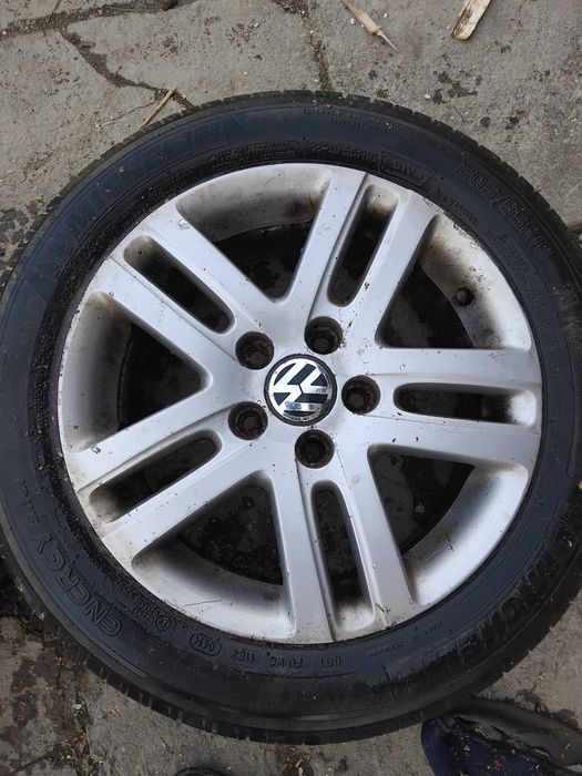 Vand sau schimb Jante aliaj golf5  205 55 R16 schimb CU 195 65 R15