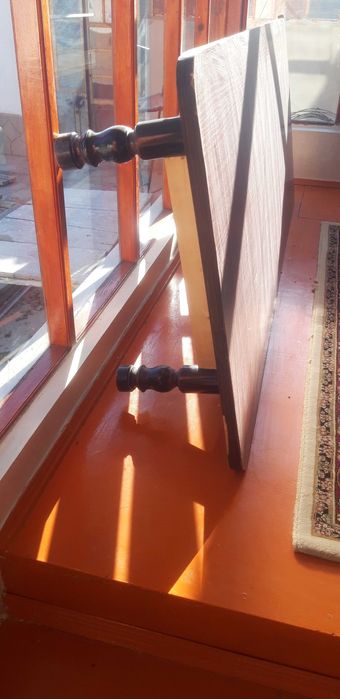 Срочно продам обеденный стол