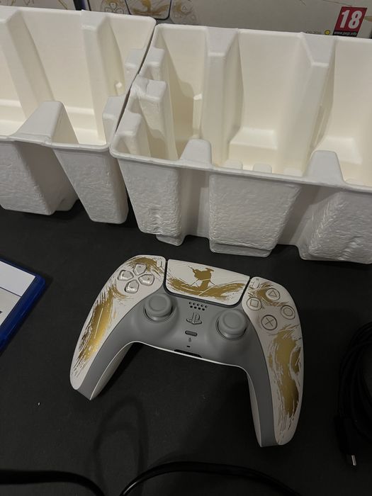 Play Station 5 - PS5 - Ghost of Yotei Limited edition