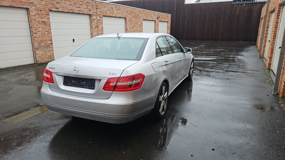 Vând Mercedes-Benz E 220 CDI (W212) – 170 CP