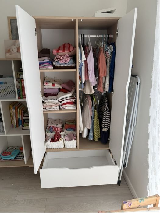 Set mobilier  alb bej pentru cameră de copil – stil scandinav KLUPS SOFIE