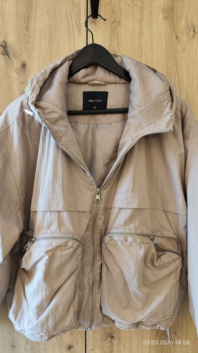 Яке дамско пролетно