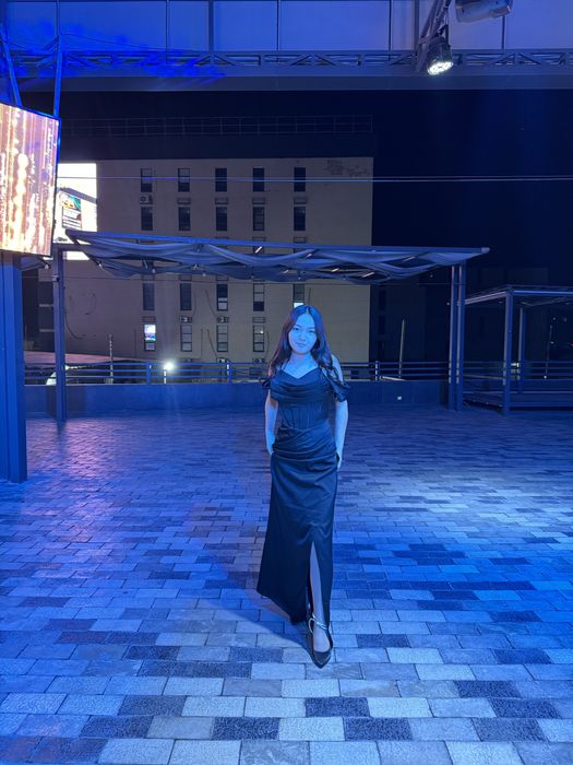 Вечерние платья