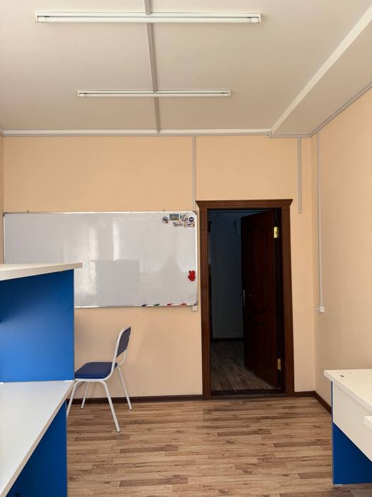 Метро Мирзо Улугбек 2линия офисы 16м²-32м² 1,2,3этажи Юр адреса