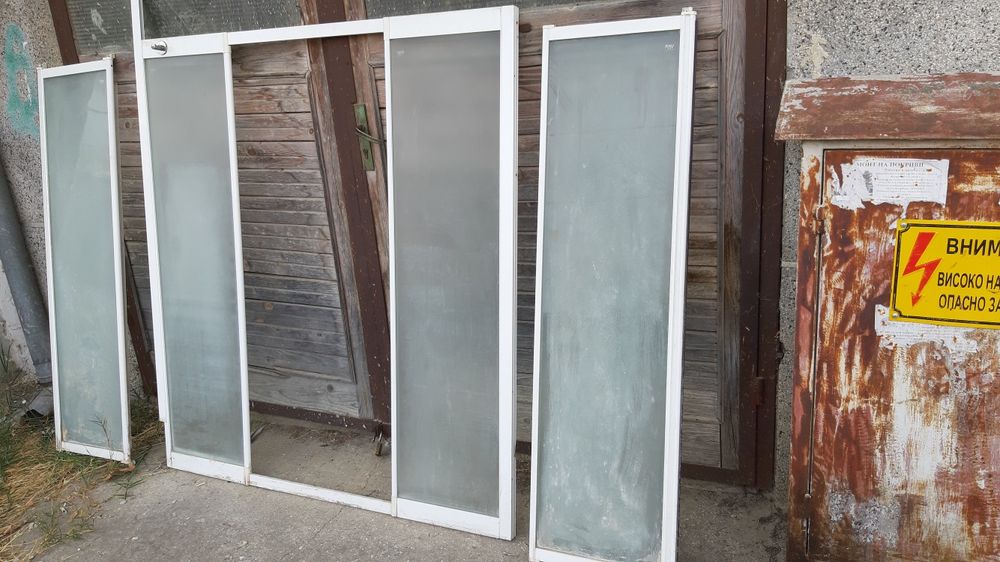 Параван над вана  с плъзгащи врати алуминий-закалени стъкла