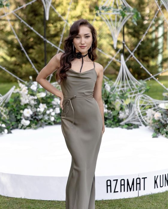 Продам платье с открытой спиной