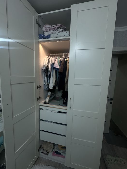 Шкафы с подстветкой внутри