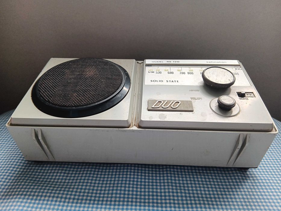 Radio vechi Romanesc Tehnoton DUO model RS 1210, de colectie, Perioada Comunista RSR, Functional
