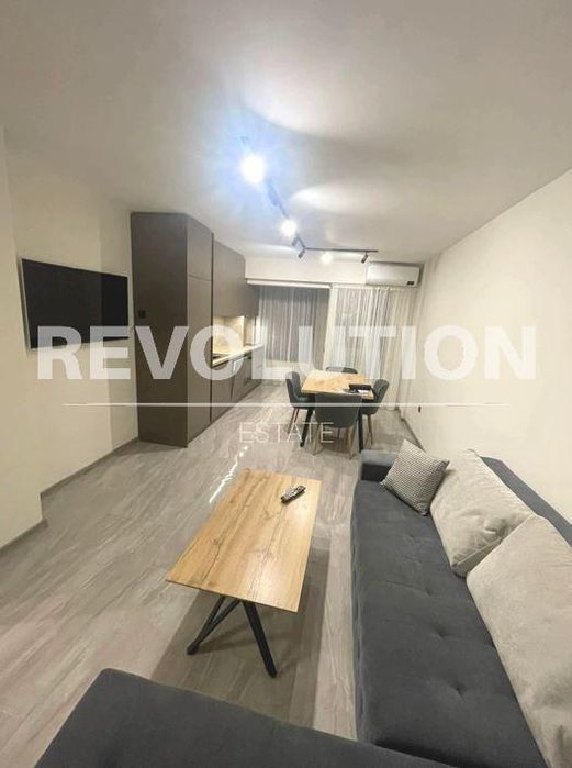 Дава се под наем Тристаен апартамент в Варна, Цветен квартал - 90 кв.м за 750 € - Снимка #2