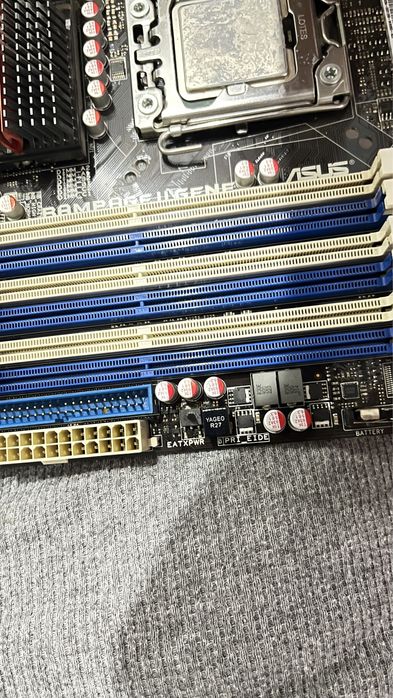 Материнская плата