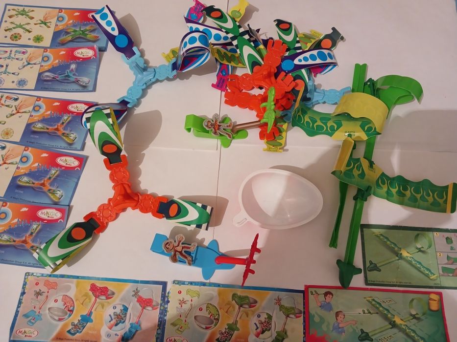 Продам фигурки из киндеров