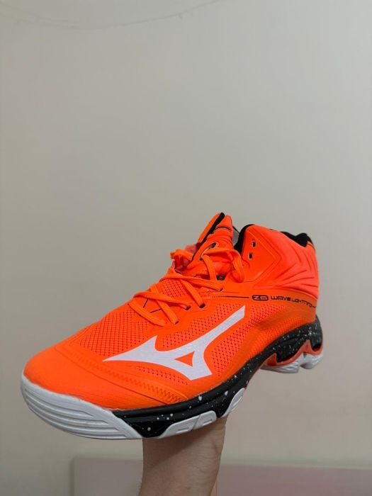 Волейболные кроссовки Asics Mizuno Wave Stealth / Lightning