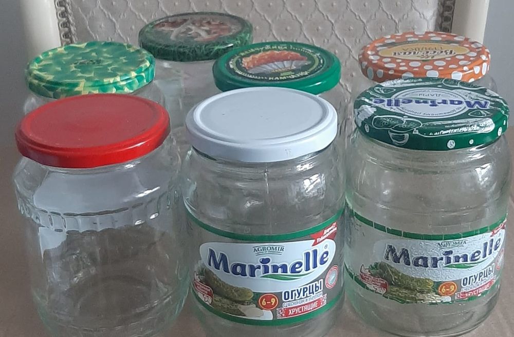 Банки    0,72 г  с крышкой  чистые